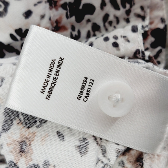 BeachLunchLounge Viscose White Black Floral Button Down Long Sleeve Shirt P3554 - Picture 8 of 9